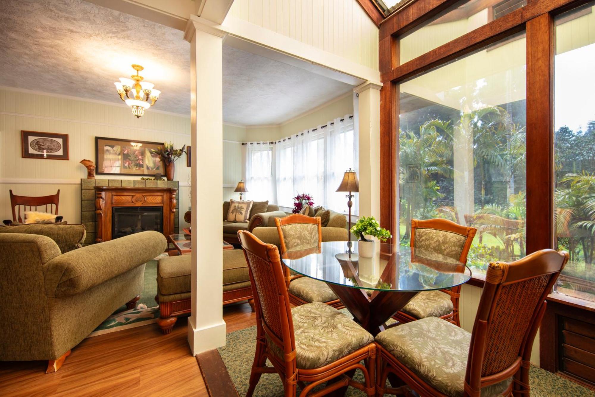 Aloha Junction Bed And Breakfast -Minutes Away From Hawaii Volcanoes National Park المظهر الخارجي الصورة