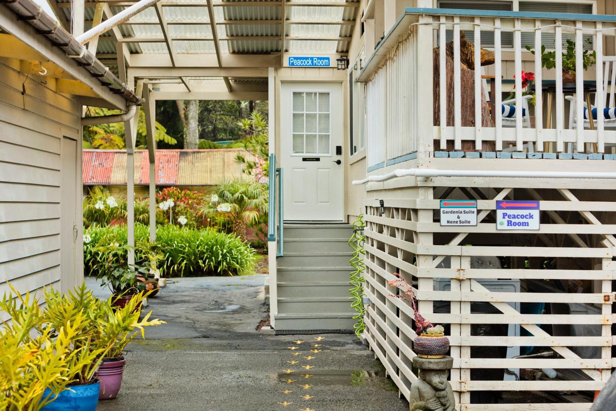 Aloha Junction Bed And Breakfast -Minutes Away From Hawaii Volcanoes National Park المظهر الخارجي الصورة