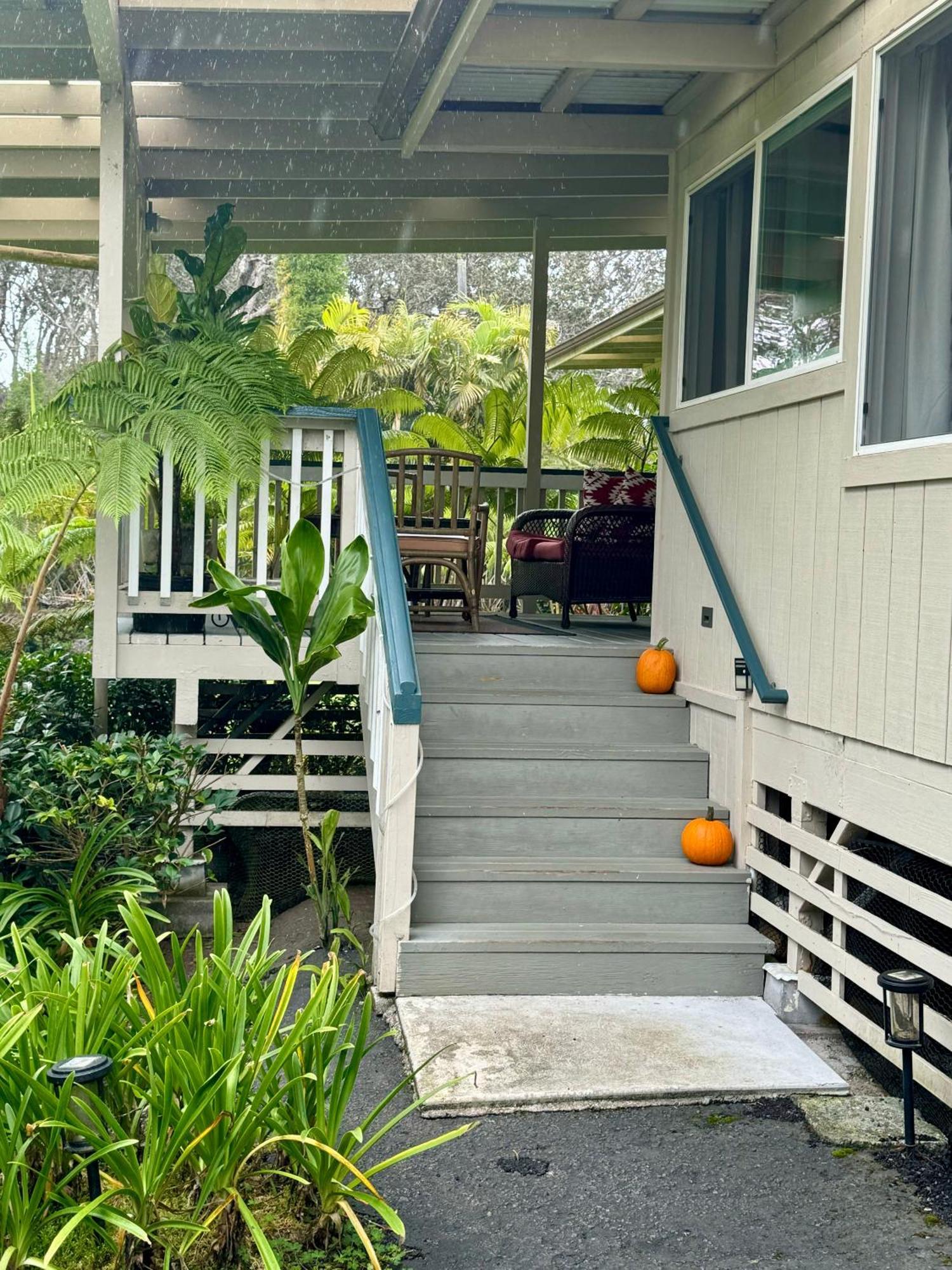 Aloha Junction Bed And Breakfast -Minutes Away From Hawaii Volcanoes National Park المظهر الخارجي الصورة